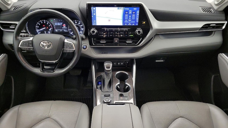 2021 Toyota Highlander Platinum 9