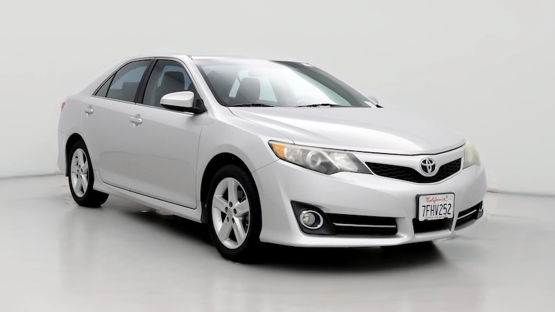 2014 Toyota Camry SE Hero Image