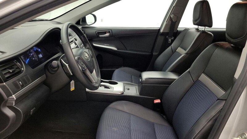 2014 Toyota Camry SE 11