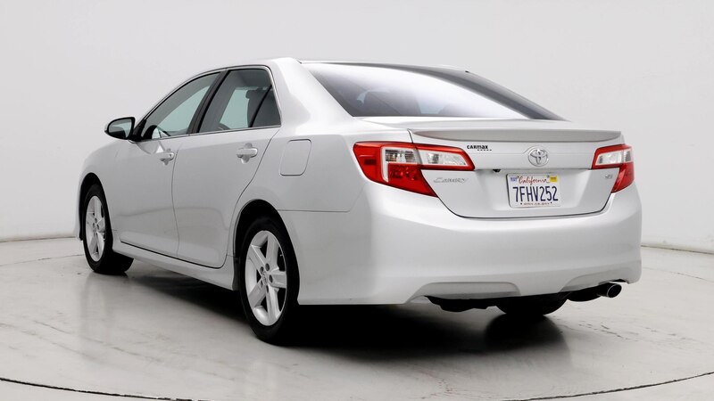 2014 Toyota Camry SE 2