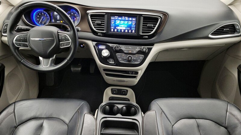 2018 Chrysler Pacifica Touring L 9