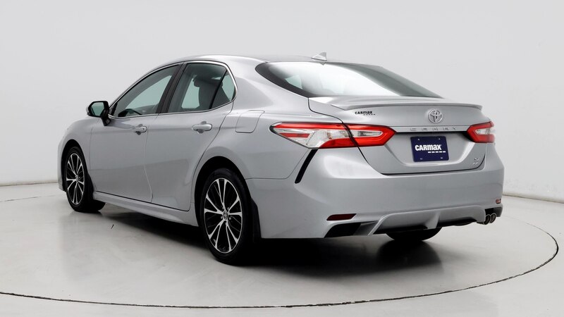 2020 Toyota Camry SE 2