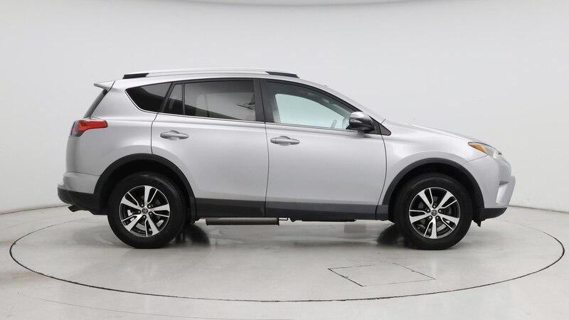 2016 Toyota RAV4 XLE 7