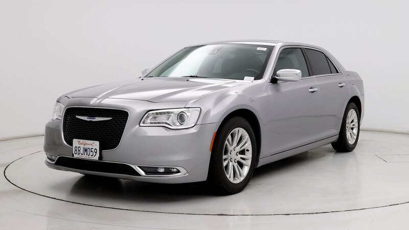 2017 Chrysler 300 C 4