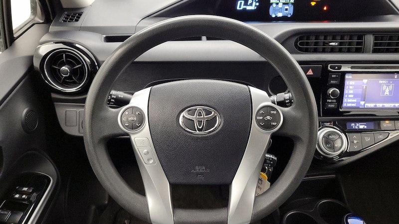 2015 Toyota Prius c Two 10