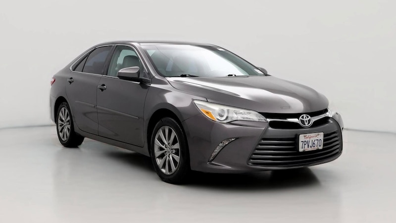 2016 Toyota Camry XLE Hero Image