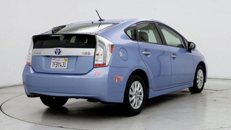 2014 Toyota Prius Plug-in 8