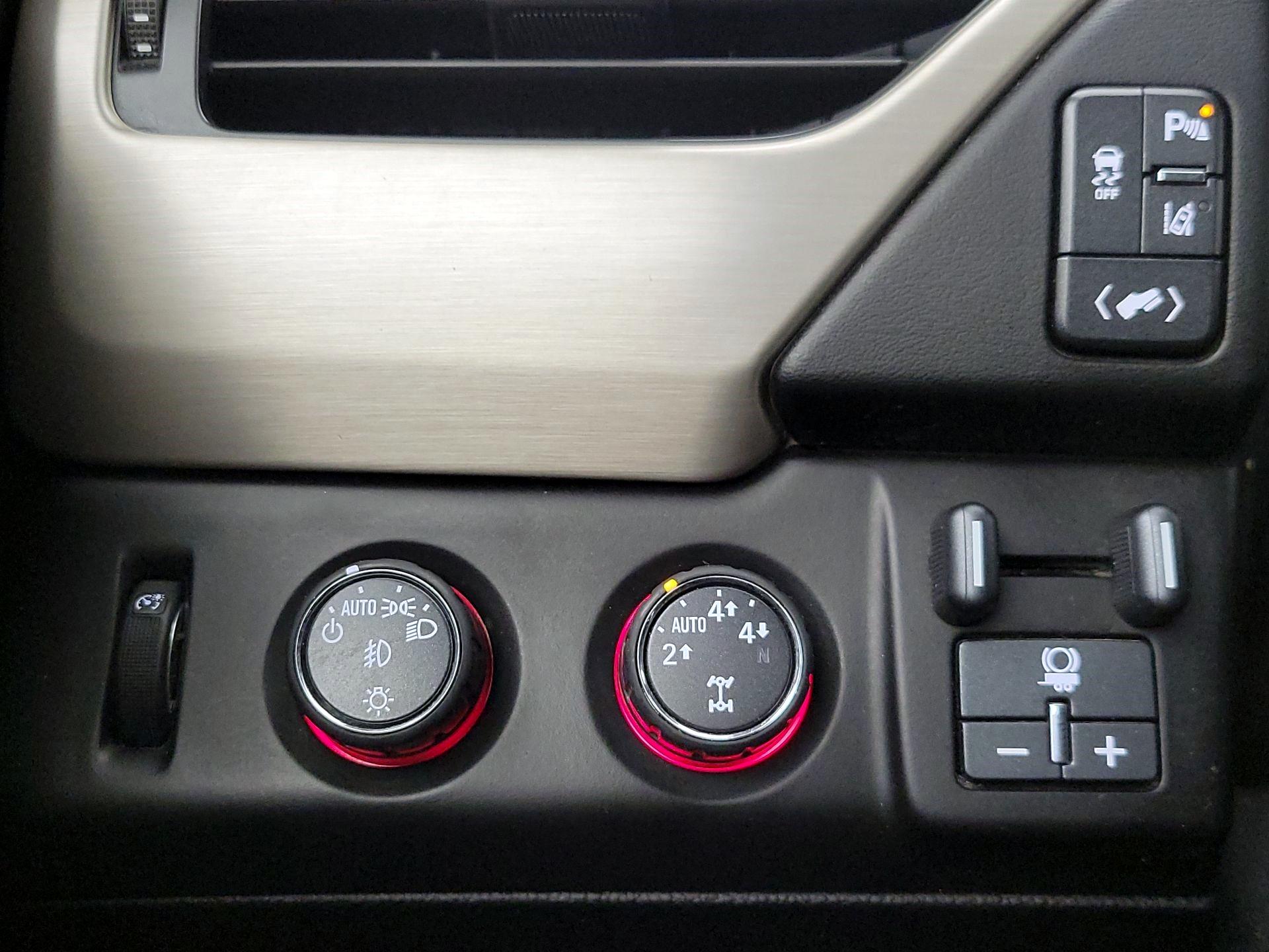 Thumbnail: 2015 GMC Yukon XL - 13