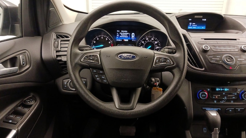 2017 Ford Escape SE 10