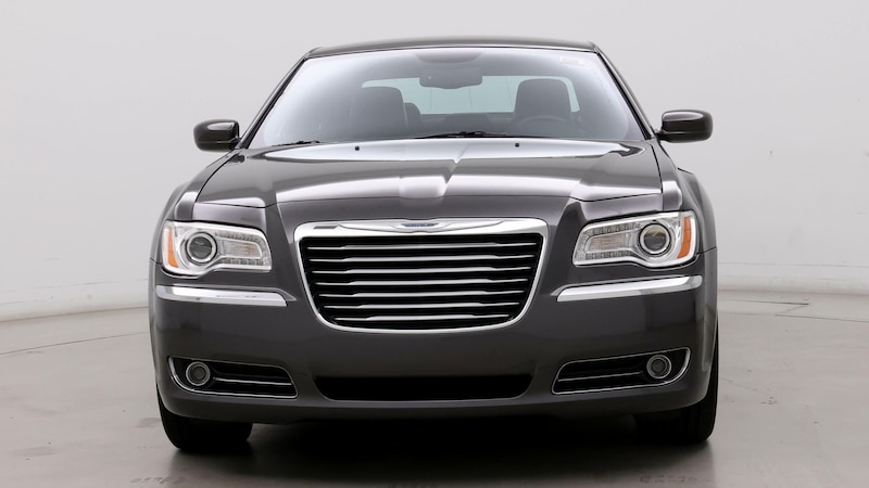 2014 Chrysler 300  5