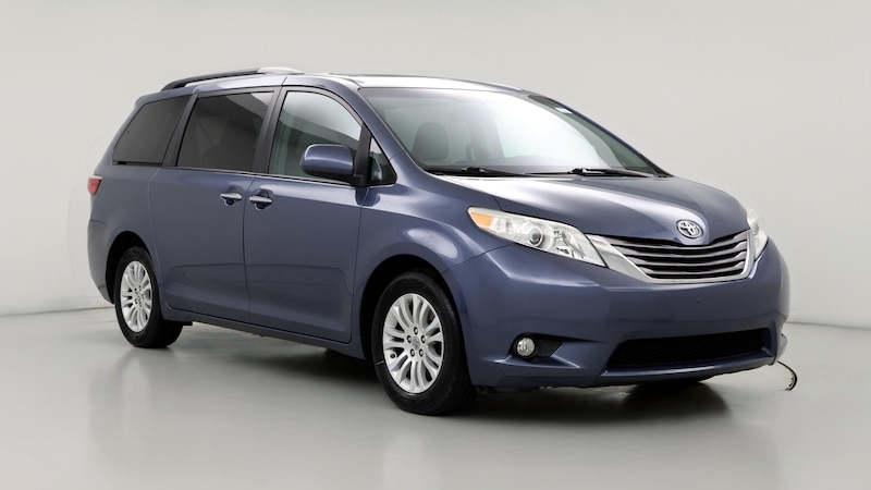 2017 Toyota Sienna XLE Hero Image