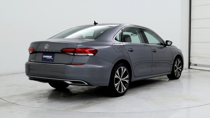 2021 Volkswagen Passat SE 8