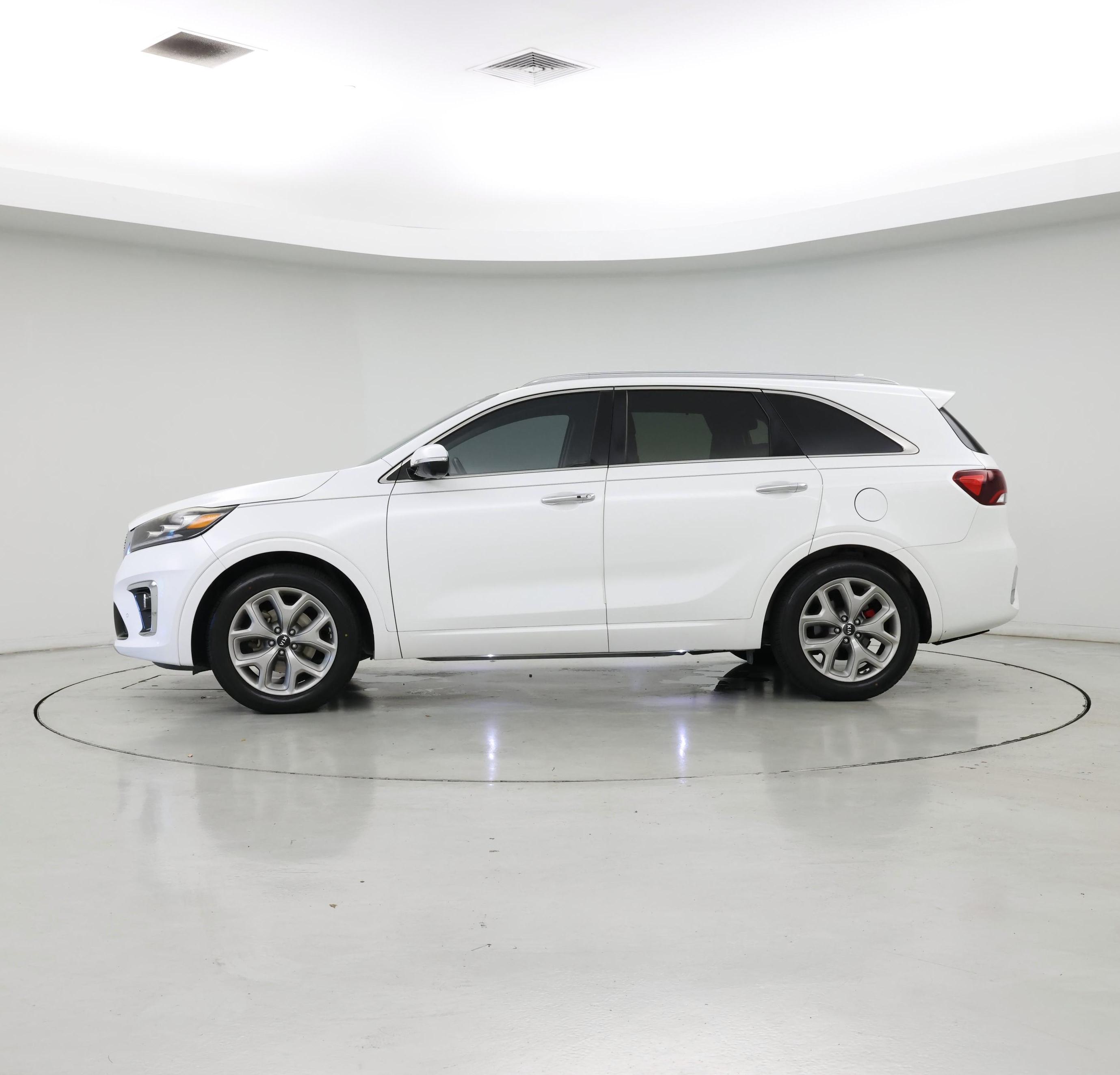 Thumbnail: 2019 Kia Sorento - 3
