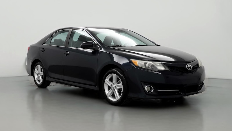 2014 Toyota Camry SE Hero Image
