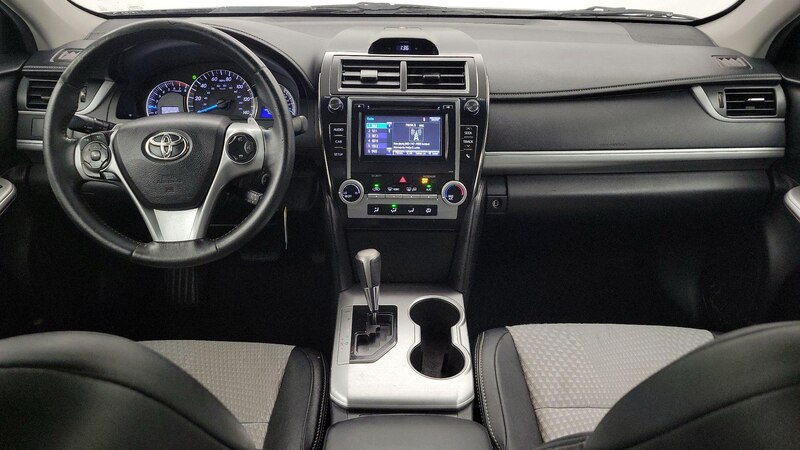 2014 Toyota Camry SE 9