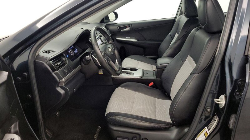 2014 Toyota Camry SE 11