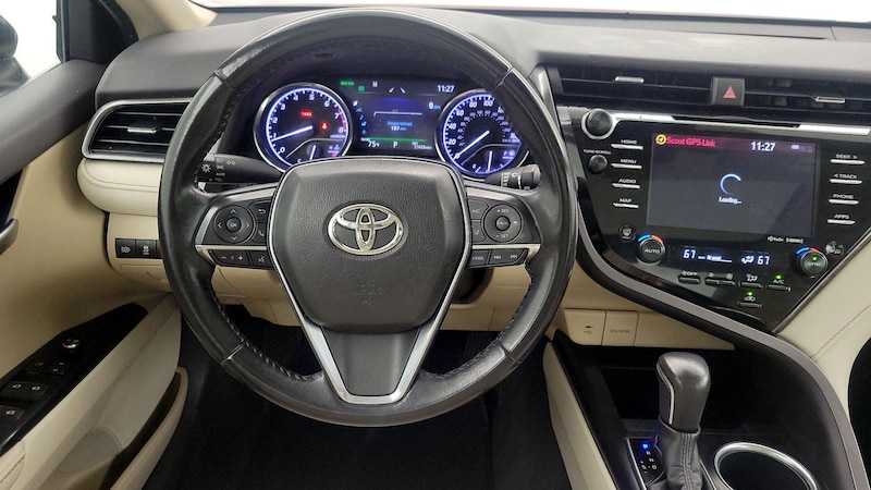 2019 Toyota Camry XLE 10