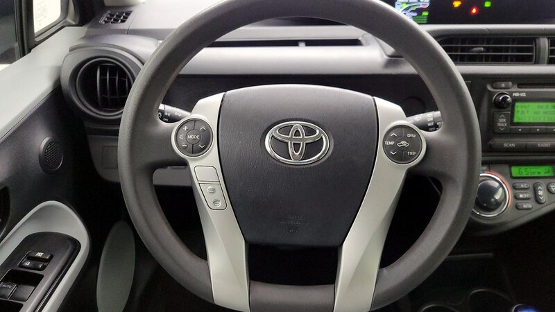 2014 Toyota Prius c One 10