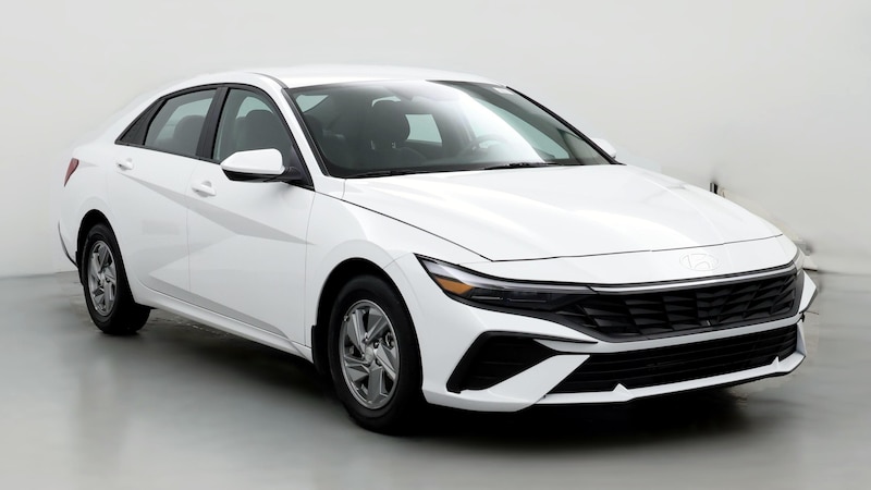 2024 Hyundai Elantra SE Hero Image