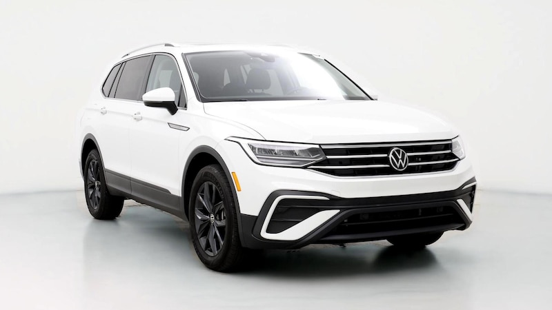 2022 Volkswagen Tiguan SE Hero Image