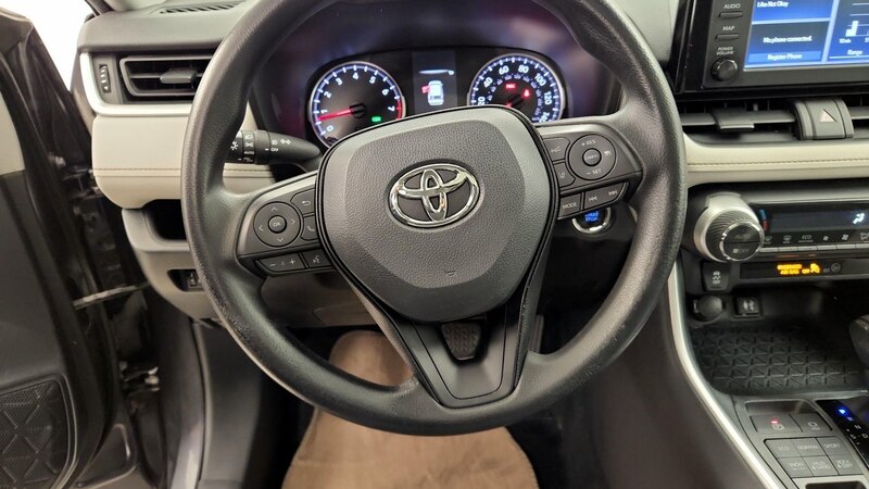 2019 Toyota RAV4 XLE 10