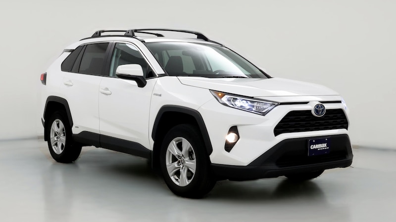 2021 Toyota RAV4 XLE Hero Image