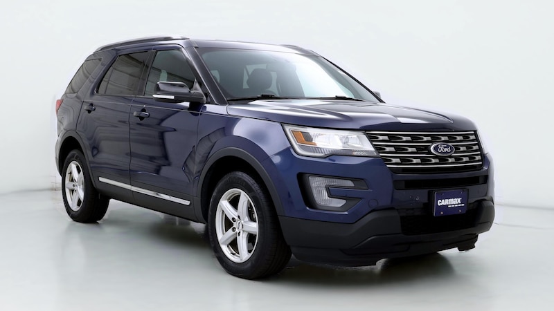 2017 Ford Explorer XLT Hero Image