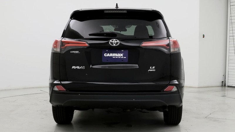 2018 Toyota RAV4 LE 6