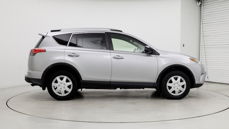 2018 Toyota RAV4 LE 7