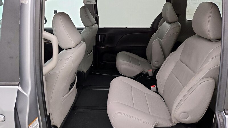 2015 Toyota Sienna Limited 19