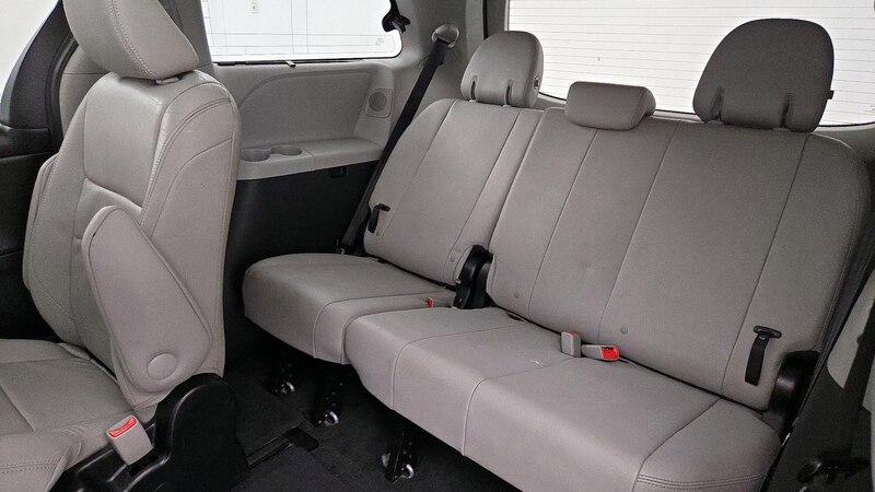 2015 Toyota Sienna Limited 20