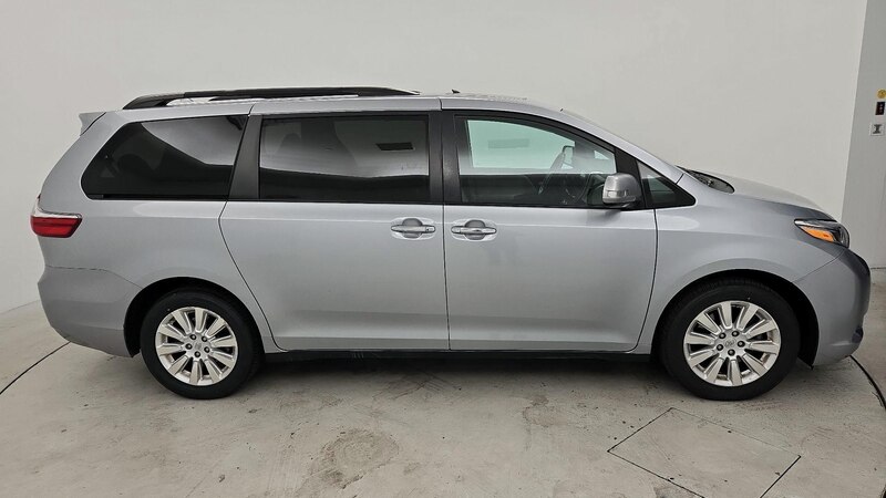 2015 Toyota Sienna Limited 4