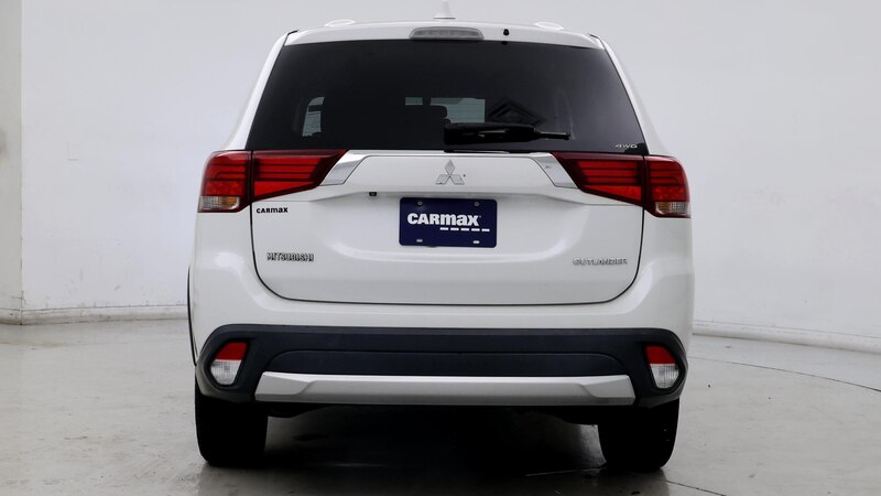 2018 Mitsubishi Outlander ES 6