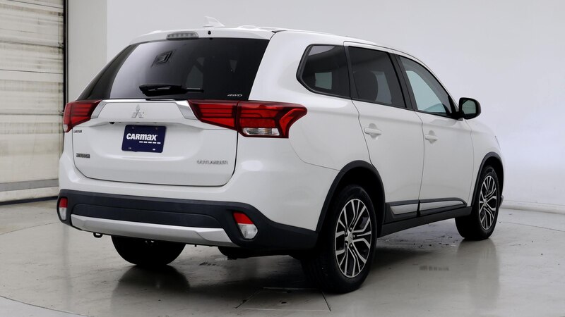 2018 Mitsubishi Outlander ES 8