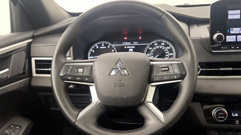 2022 Mitsubishi Outlander Black Edition 10