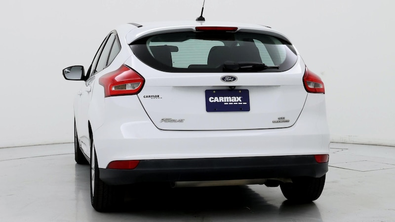 2015 Ford Focus SE 6