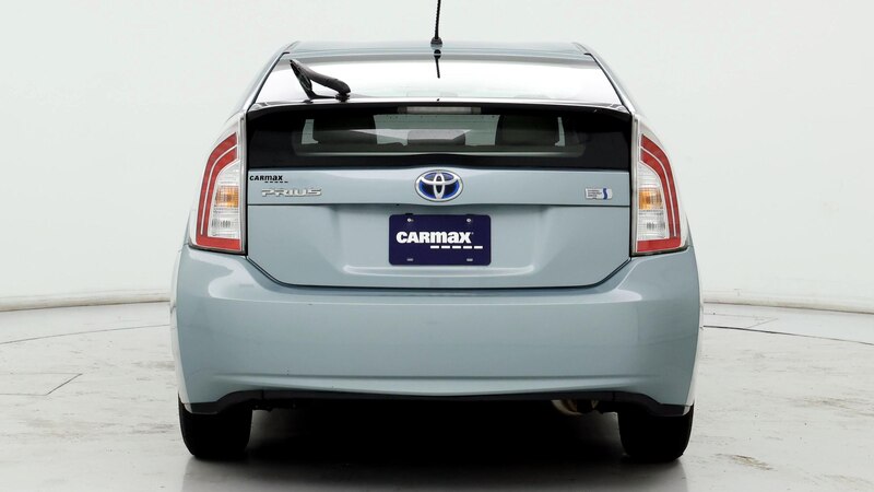 2014 Toyota Prius Two 6