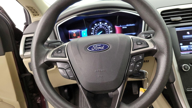 2013 Ford Fusion SE 10