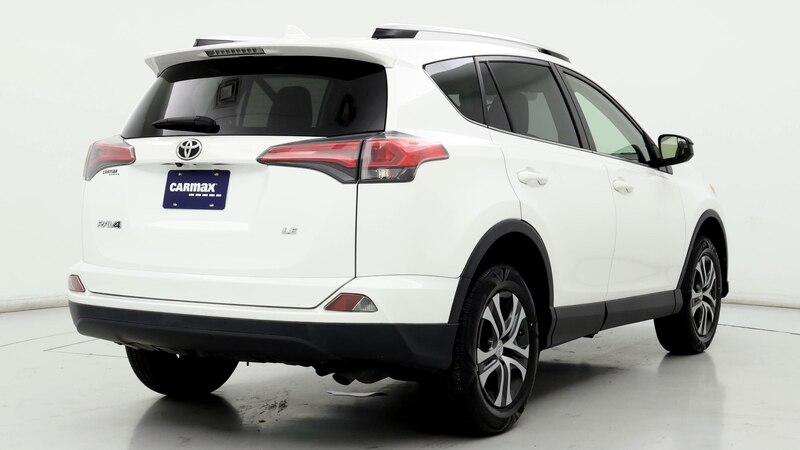 2016 Toyota RAV4 LE 8