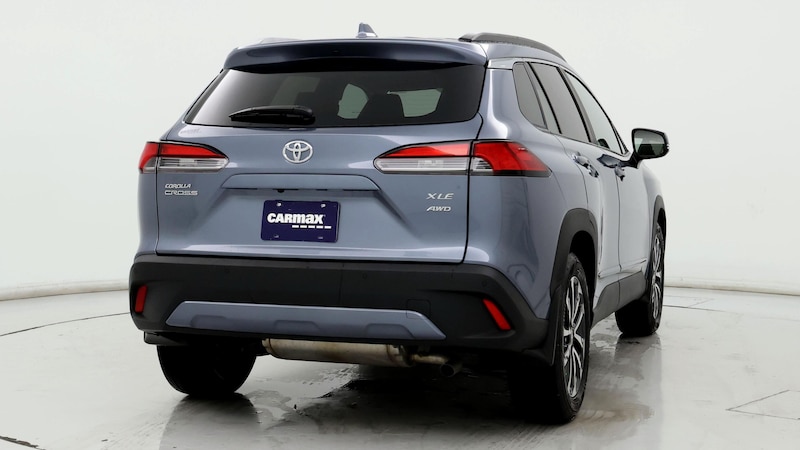 2024 Toyota Corolla Cross XLE 8