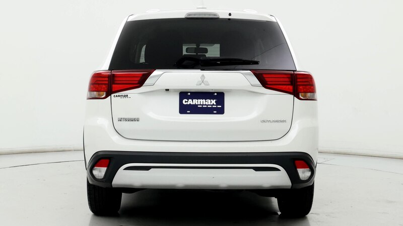 2019 Mitsubishi Outlander ES 6