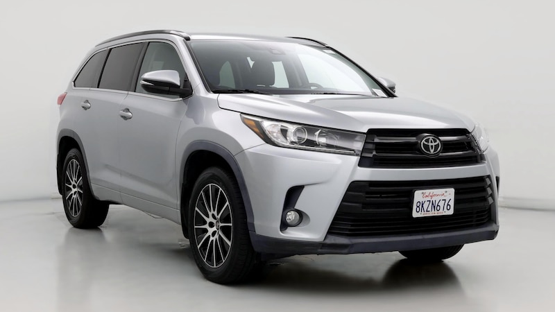 2017 Toyota Highlander SE Hero Image