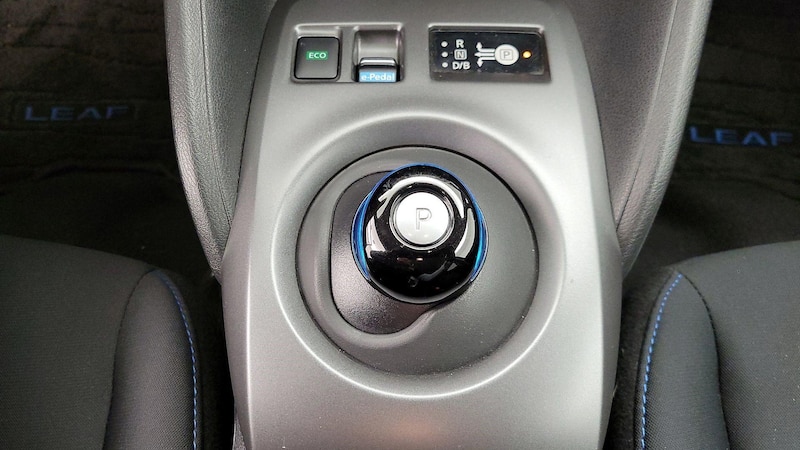 2019 Nissan Leaf S 17