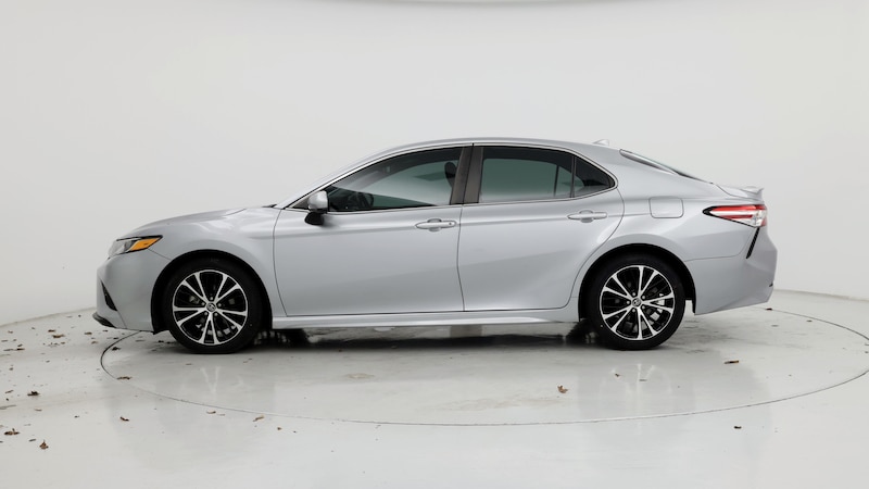 2020 Toyota Camry SE 3