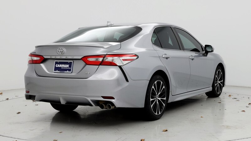 2020 Toyota Camry SE 8