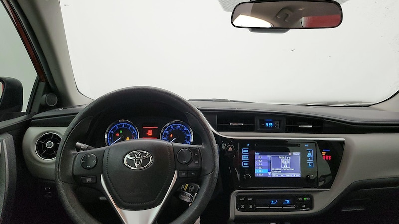 2019 Toyota Corolla LE 10