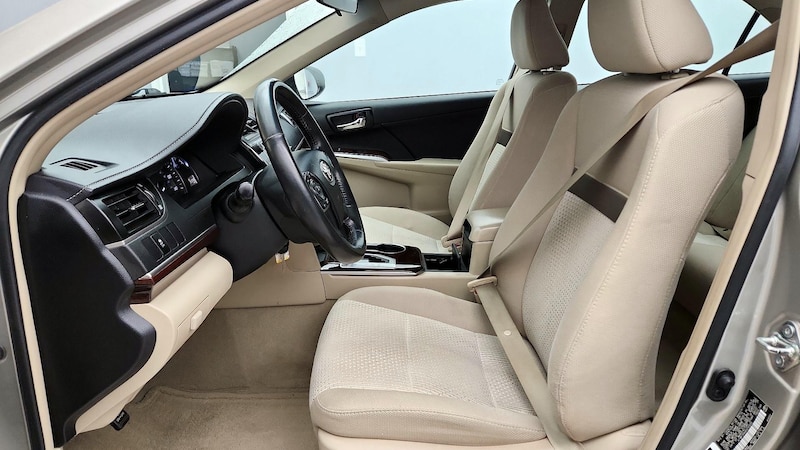 2014 Toyota Camry XLE 11