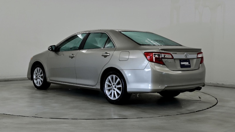 2014 Toyota Camry XLE 2