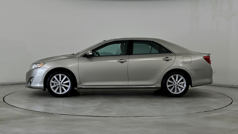 2014 Toyota Camry XLE 3