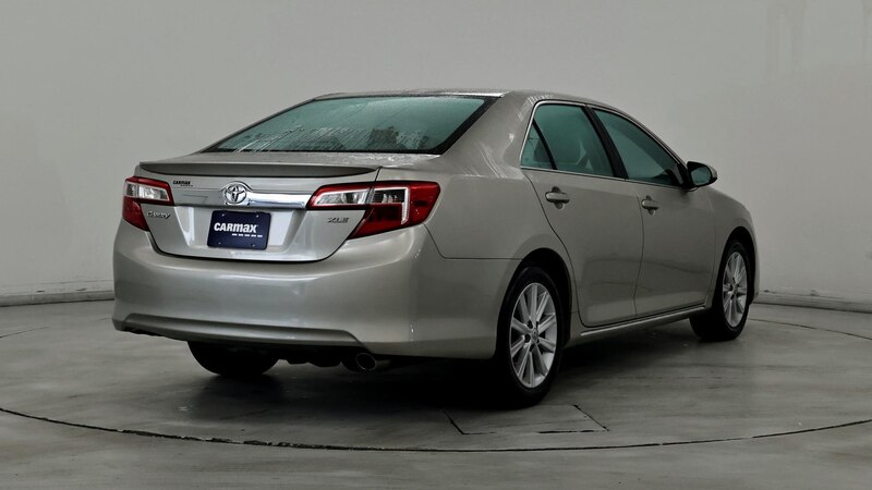 2014 Toyota Camry XLE 8